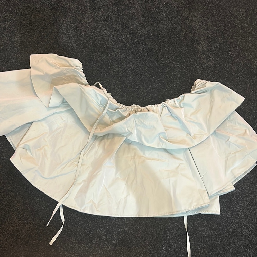 Zara NWT green crop ruffle top